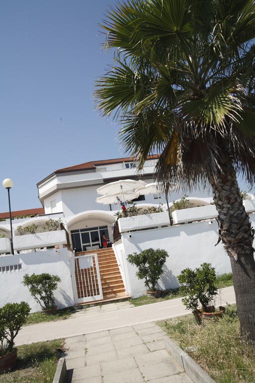 Sabrina Hotel